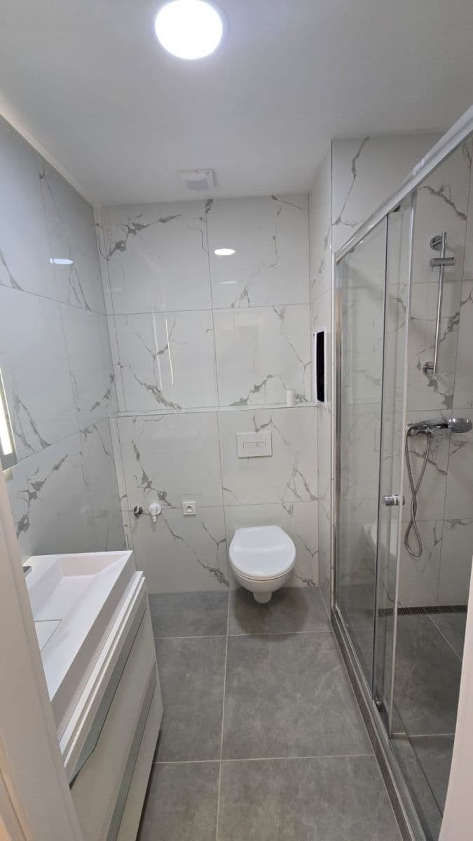 Pronájem bytu 2+kk 40 m², Pod Strání, Praha, Praha Pronájem bytu 2+kk 40 m², Pod Strání, Praha, Praha