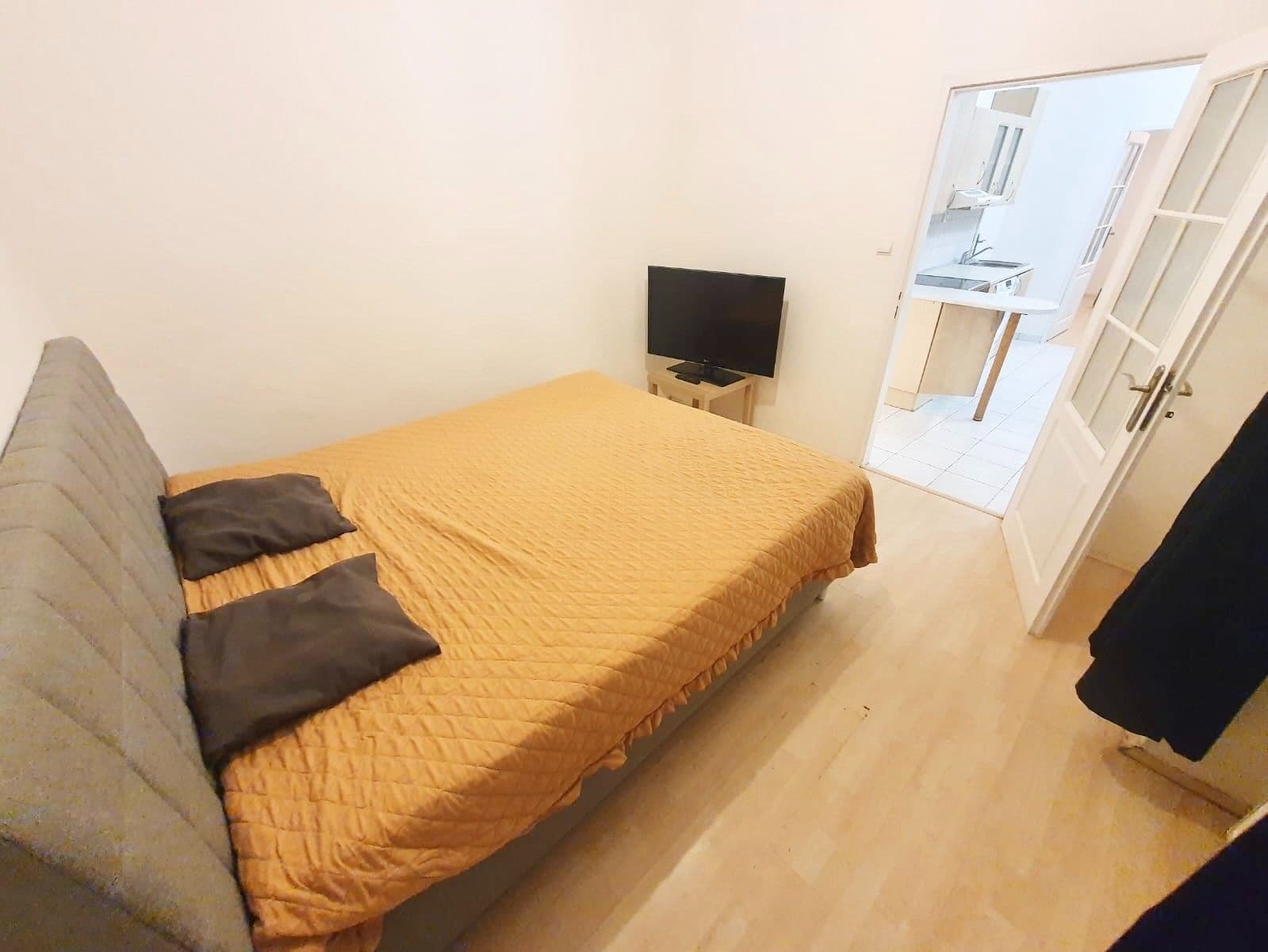 Pronájem bytu 2+1 60 m², Národní obrany, Praha, Praha Pronájem bytu 2+1 60 m², Národní obrany, Praha, Praha