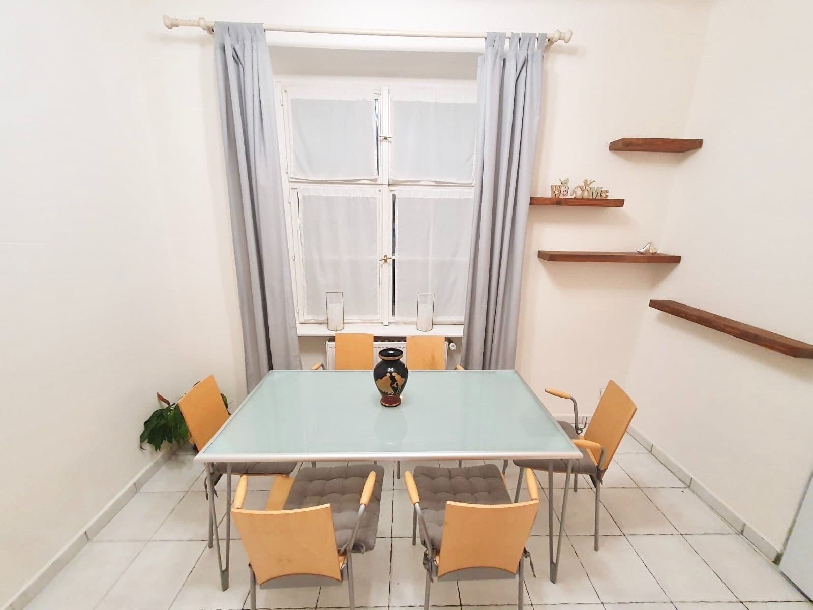 Pronájem bytu 2+1 60 m², Národní obrany, Praha, Praha Pronájem bytu 2+1 60 m², Národní obrany, Praha, Praha