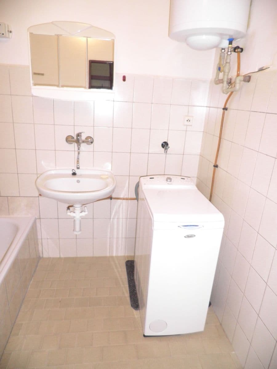 Pronájem bytu 1+kk 32 m², Erbenova, Písek, Jihočeský kraj Pronájem bytu 1+kk 32 m², Erbenova, Písek, Jihočeský kraj