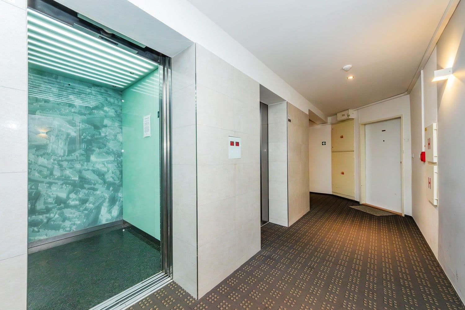 Prodej bytu 4+1 134 m², Renoirova, Praha, Praha Prodej bytu 4+1 134 m², Renoirova, Praha, Praha