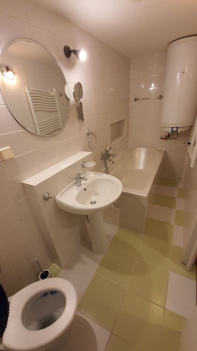 Pronájem bytu 3+1 70 m², Hošťálkova, Praha, Praha Pronájem bytu 3+1 70 m², Hošťálkova, Praha, Praha