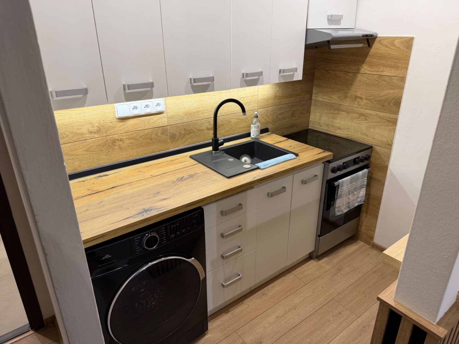 Prodej bytu 1+kk 27 m², Dolní Jasenka, Vsetín, Zlínský kraj Prodej bytu 1+kk 27 m², Dolní Jasenka, Vsetín, Zlínský kraj