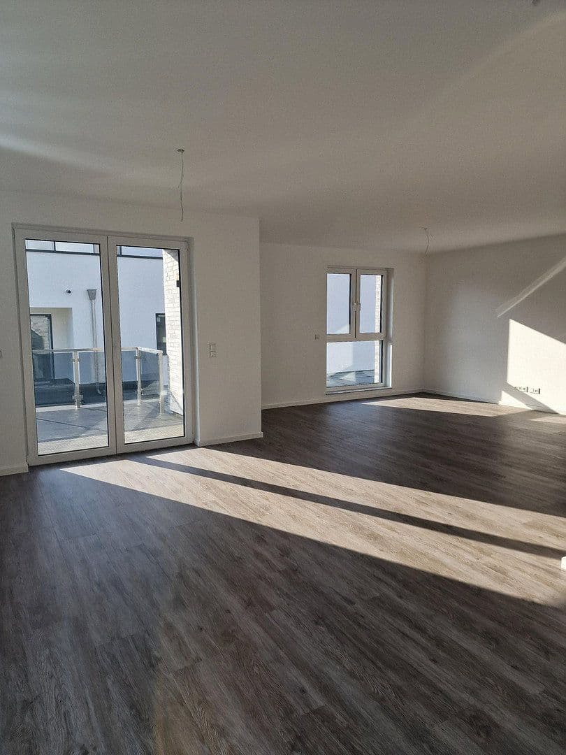 Pronájem bytu 3+1 98 m², Erna-Nestel-Strasse, Langerwehe, Severní Porýní-Vestfálsko Pronájem bytu 3+1 98 m², Erna-Nestel-Strasse, Langerwehe, Severní Porýní-Vestfálsko