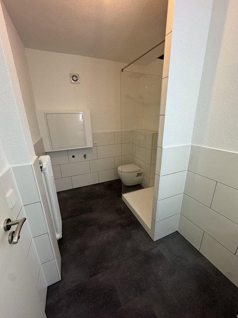 Pronájem bytu 2+1 56 m², Stuttgart, Bádensko-Württembersko Pronájem bytu 2+1 56 m², Stuttgart, Bádensko-Württembersko