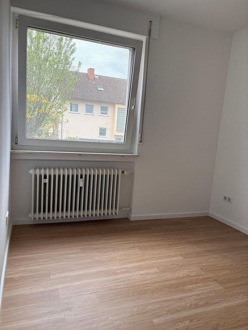 Pronájem bytu 3+1 79 m², Am Tiefen Born 12, Karben, Hessen Pronájem bytu 3+1 79 m², Am Tiefen Born 12, Karben, Hessen
