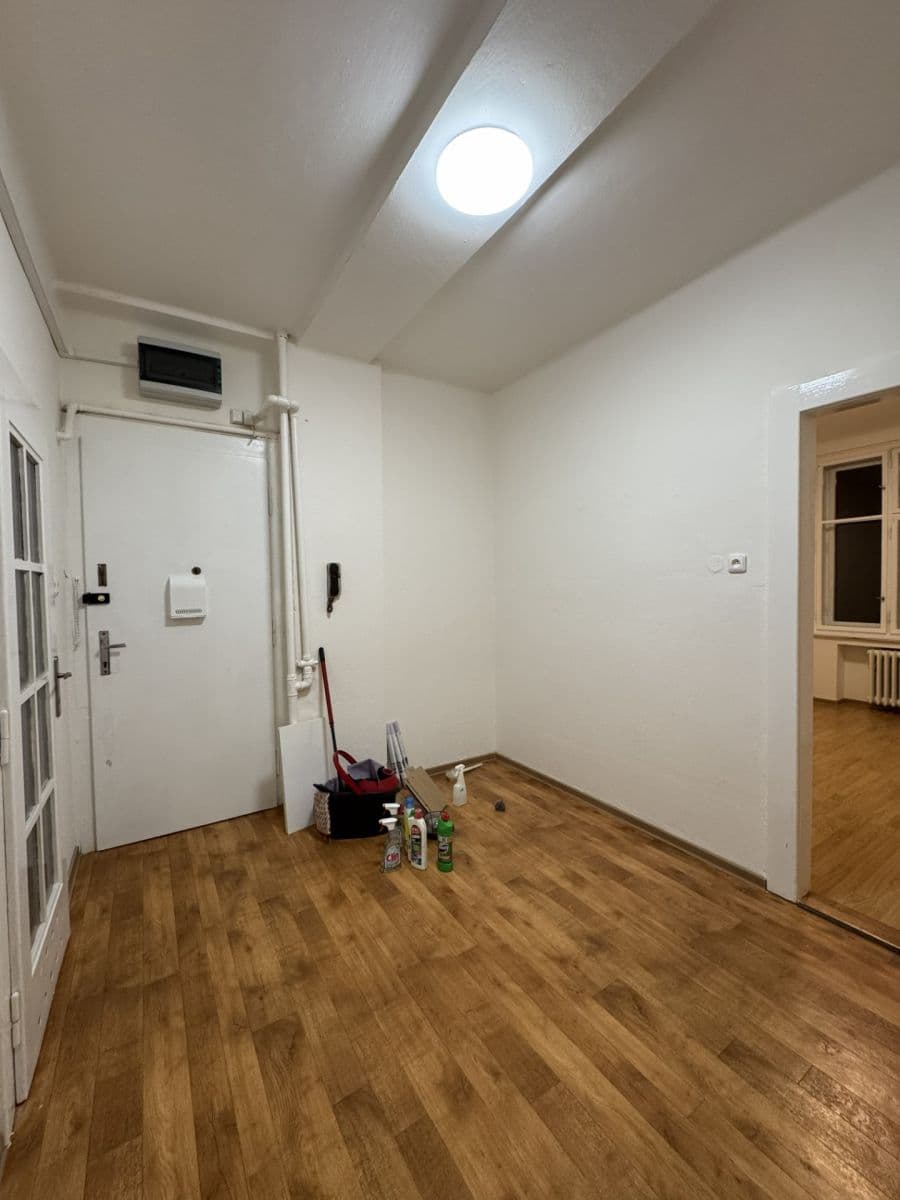 Pronájem bytu 2+1 60 m², Ve Smečkách, Praha, Praha Pronájem bytu 2+1 60 m², Ve Smečkách, Praha, Praha