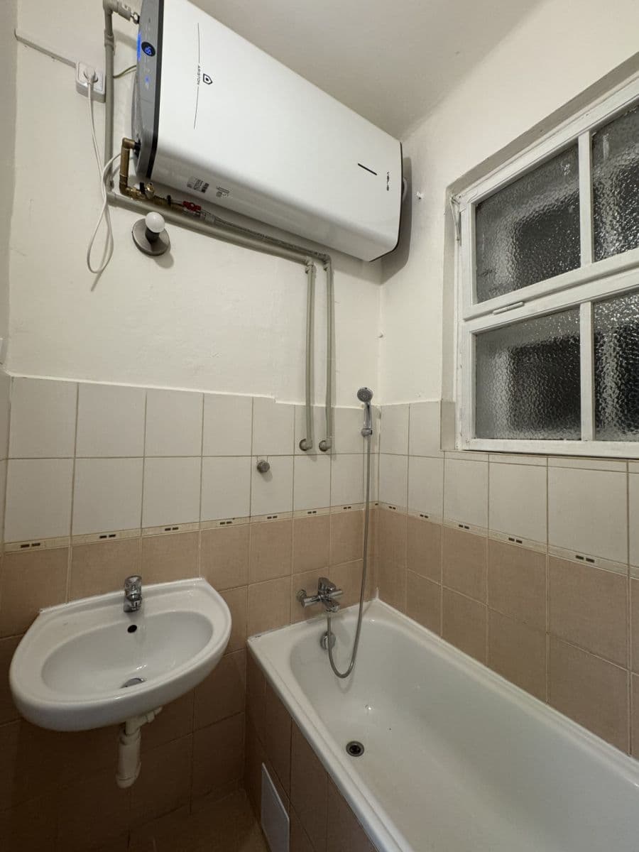 Pronájem bytu 2+1 60 m², Ve Smečkách, Praha, Praha Pronájem bytu 2+1 60 m², Ve Smečkách, Praha, Praha