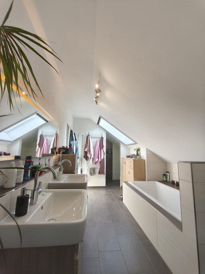 Prodej domu 197 m², pozemek 785 m², Albstadt, Bádensko-Württembersko Prodej domu 197 m², pozemek 785 m², Albstadt, Bádensko-Württembersko