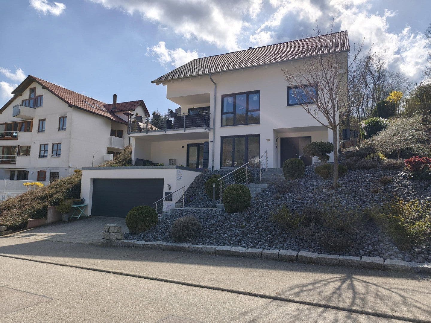 Prodej domu 197 m², pozemek 785 m², Albstadt, Bádensko-Württembersko Prodej domu 197 m², pozemek 785 m², Albstadt, Bádensko-Württembersko