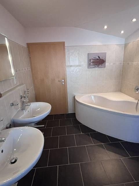 Prodej domu 140 m², pozemek 365 m², Höhenkirchen-Siegertsbrunn, Bavorsko Prodej domu 140 m², pozemek 365 m², Höhenkirchen-Siegertsbrunn, Bavorsko