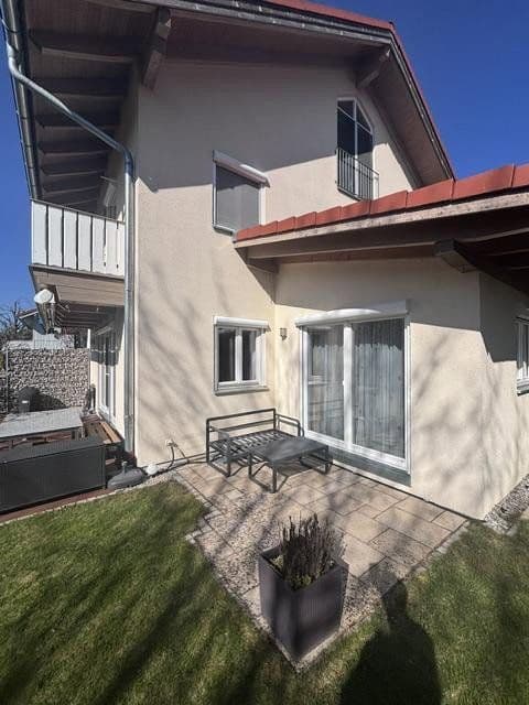 Prodej domu 140 m², pozemek 365 m², Höhenkirchen-Siegertsbrunn, Bavorsko Prodej domu 140 m², pozemek 365 m², Höhenkirchen-Siegertsbrunn, Bavorsko