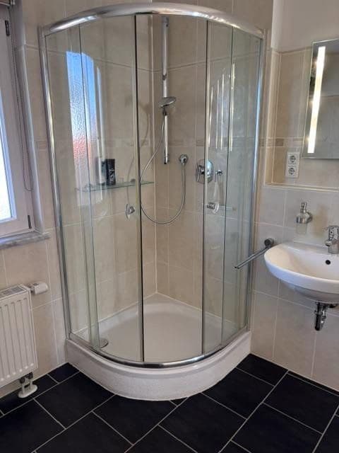 Prodej domu 140 m², pozemek 365 m², Höhenkirchen-Siegertsbrunn, Bavorsko Prodej domu 140 m², pozemek 365 m², Höhenkirchen-Siegertsbrunn, Bavorsko