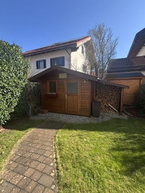 Prodej domu 140 m², pozemek 365 m², Höhenkirchen-Siegertsbrunn, Bavorsko Prodej domu 140 m², pozemek 365 m², Höhenkirchen-Siegertsbrunn, Bavorsko