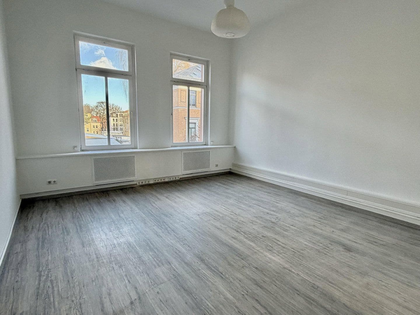 Prodej bytu 3+1 95 m², Weimar, Durynsko Prodej bytu 3+1 95 m², Weimar, Durynsko