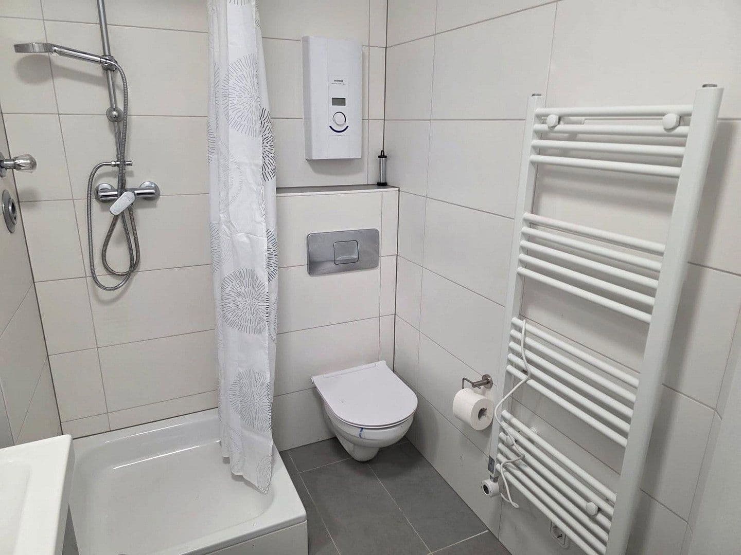 Pronájem bytu 1+1 39 m², Taunusstraße 7, Kelkheim (Taunus), Hessen Pronájem bytu 1+1 39 m², Taunusstraße 7, Kelkheim (Taunus), Hessen