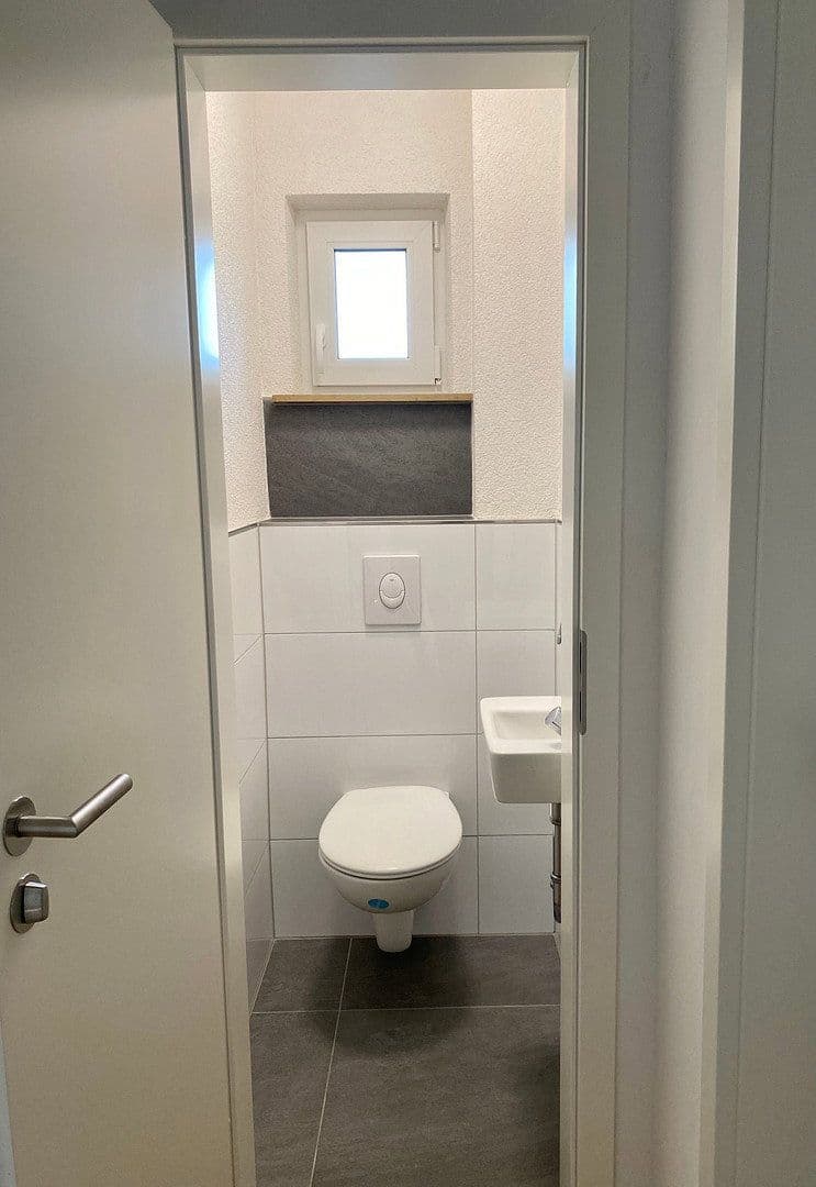 Pronájem bytu 4+1 105 m², Püttlingen, Země Sársko Pronájem bytu 4+1 105 m², Püttlingen, Země Sársko