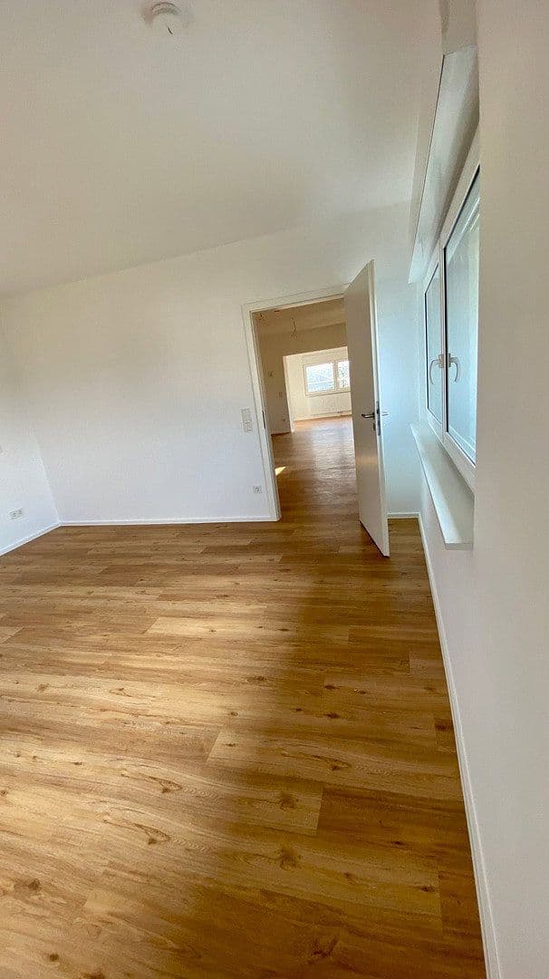 Pronájem bytu 4+1 105 m², Püttlingen, Země Sársko Pronájem bytu 4+1 105 m², Püttlingen, Země Sársko