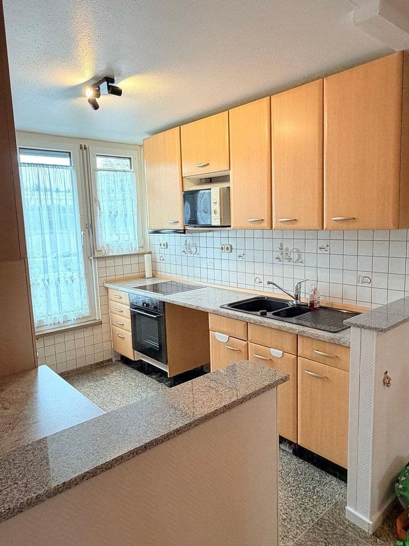 Pronájem bytu 4+kk 94 m², Moldaustr.8, Ludwigsburg, Bádensko-Württembersko Pronájem bytu 4+kk 94 m², Moldaustr.8, Ludwigsburg, Bádensko-Württembersko