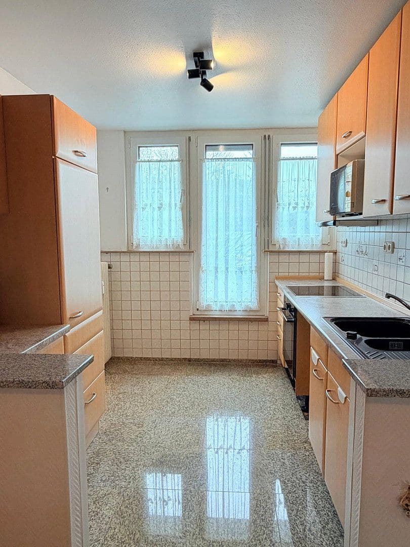 Pronájem bytu 4+kk 94 m², Moldaustr.8, Ludwigsburg, Bádensko-Württembersko Pronájem bytu 4+kk 94 m², Moldaustr.8, Ludwigsburg, Bádensko-Württembersko