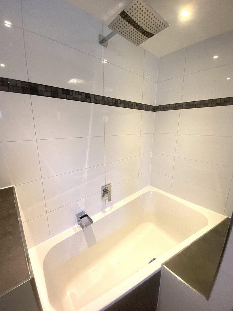 Prodej bytu 3+1 88 m², Haar, Bavorsko Prodej bytu 3+1 88 m², Haar, Bavorsko