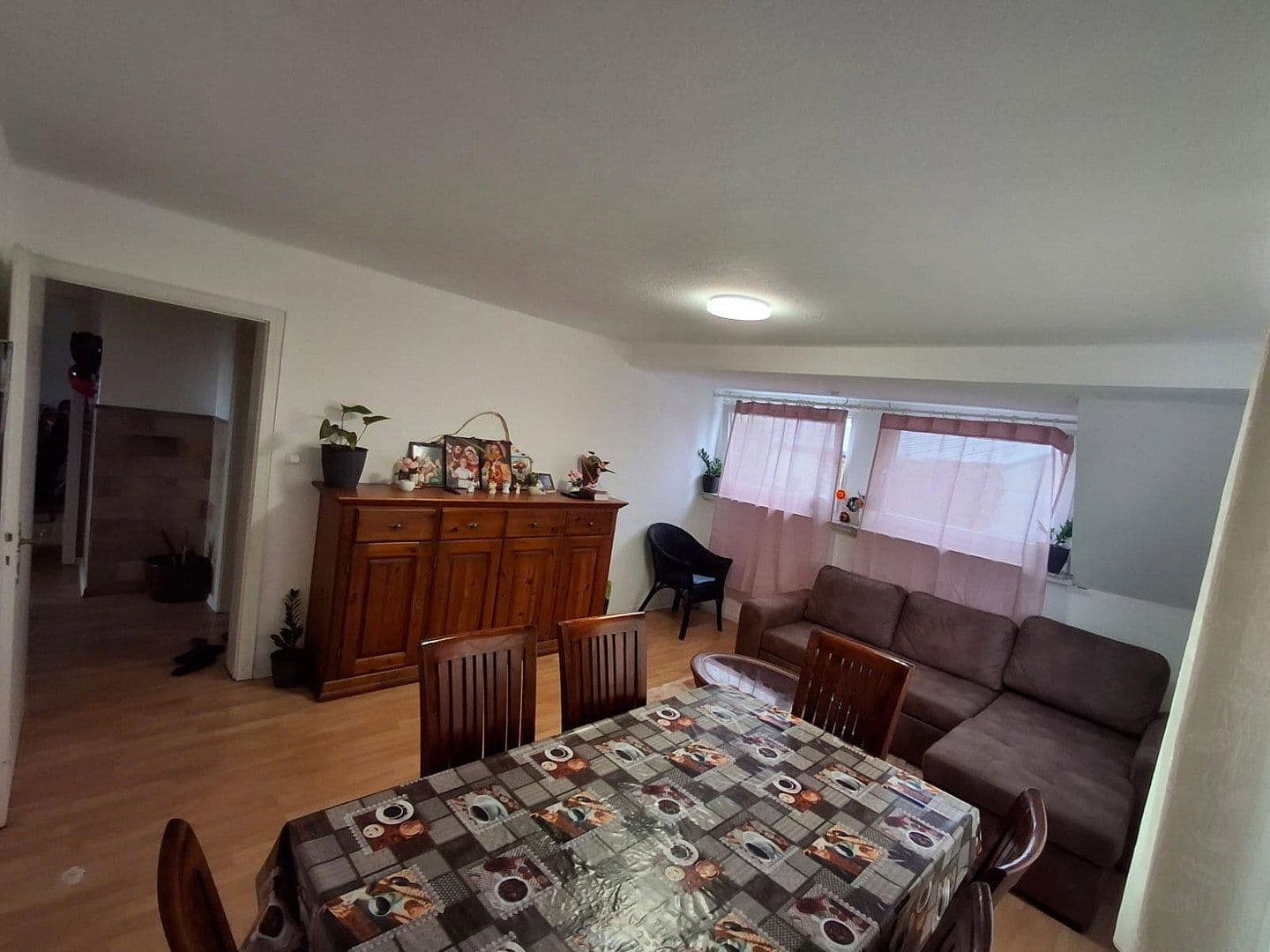 Prodej domu 220 m², pozemek 321 m², Kölner Straße 185, Frechen, Severní Porýní-Vestfálsko Prodej domu 220 m², pozemek 321 m², Kölner Straße 185, Frechen, Severní Porýní-Vestfálsko