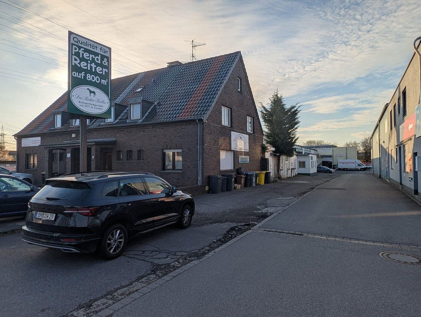 Prodej domu 220 m², pozemek 321 m², Kölner Straße 185, Frechen, Severní Porýní-Vestfálsko Prodej domu 220 m², pozemek 321 m², Kölner Straße 185, Frechen, Severní Porýní-Vestfálsko