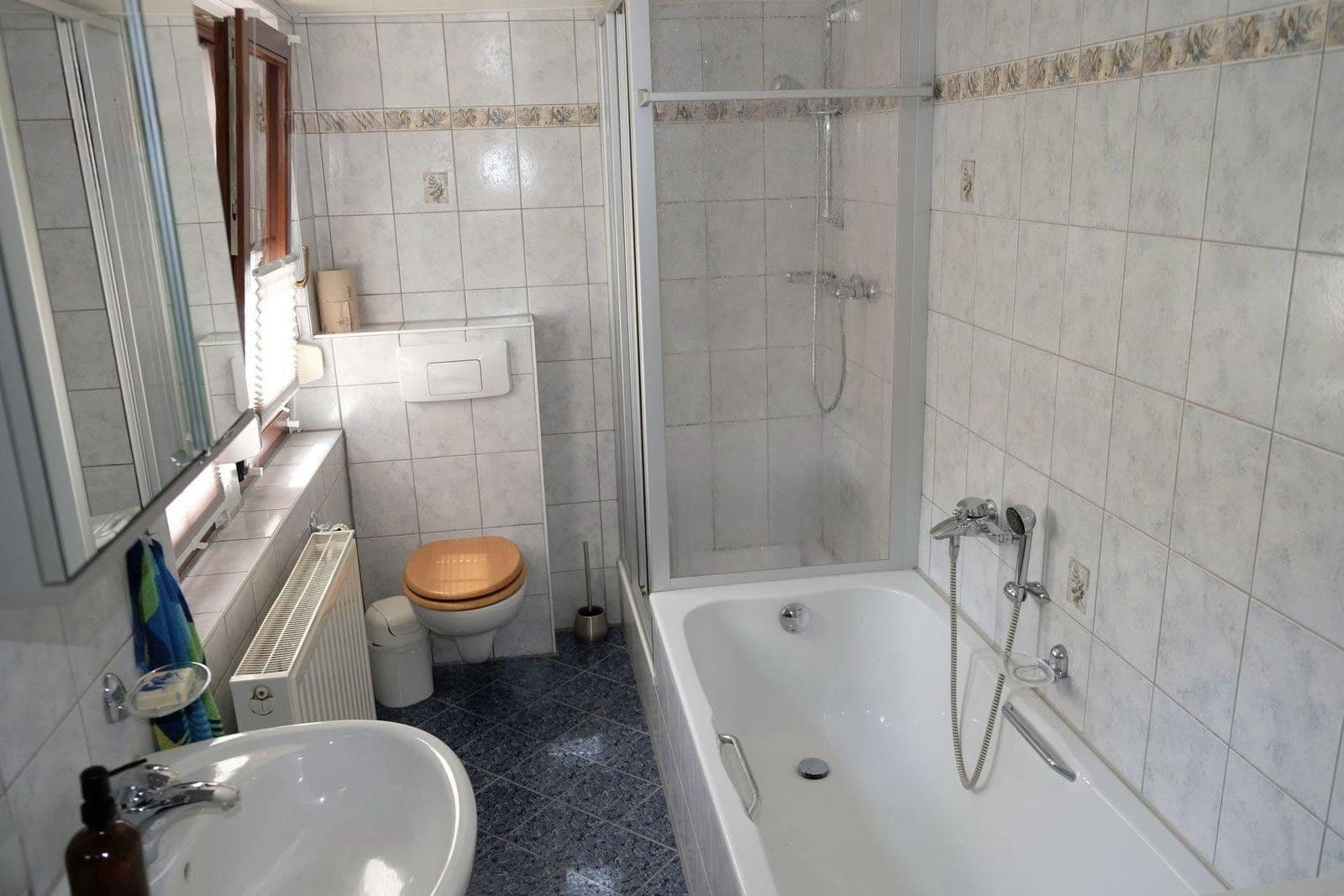 Prodej domu 242 m², pozemek 3.066 m², Claußnitz, Sasko Prodej domu 242 m², pozemek 3.066 m², Claußnitz, Sasko