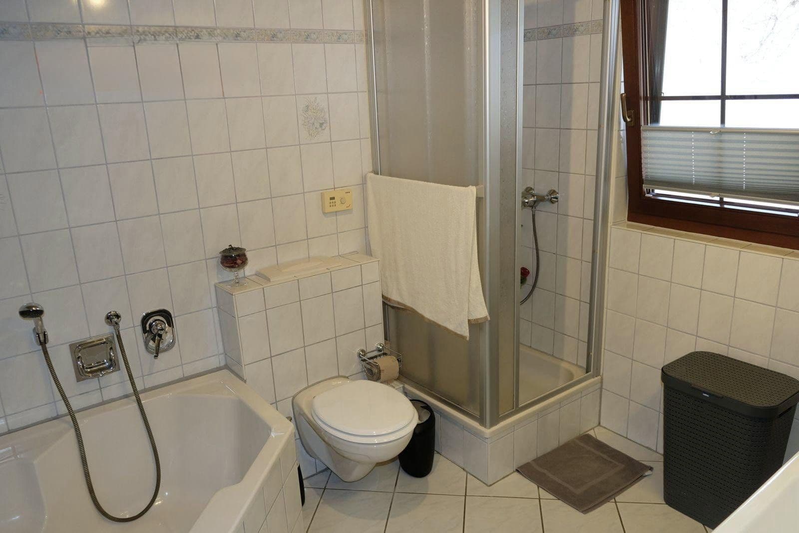 Prodej domu 242 m², pozemek 3.066 m², Claußnitz, Sasko Prodej domu 242 m², pozemek 3.066 m², Claußnitz, Sasko