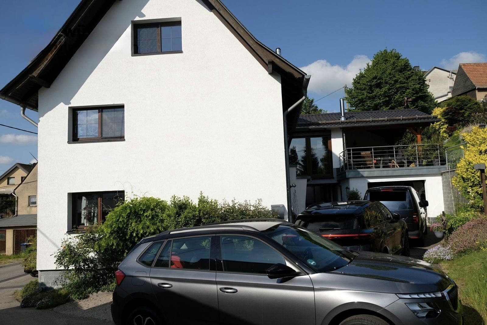 Prodej domu 242 m², pozemek 3.066 m², Claußnitz, Sasko Prodej domu 242 m², pozemek 3.066 m², Claußnitz, Sasko