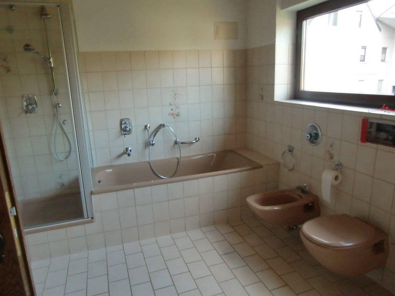 Prodej domu 160 m², pozemek 263 m², Bergstr. 4a, Pfinztal, Bádensko-Württembersko Prodej domu 160 m², pozemek 263 m², Bergstr. 4a, Pfinztal, Bádensko-Württembersko