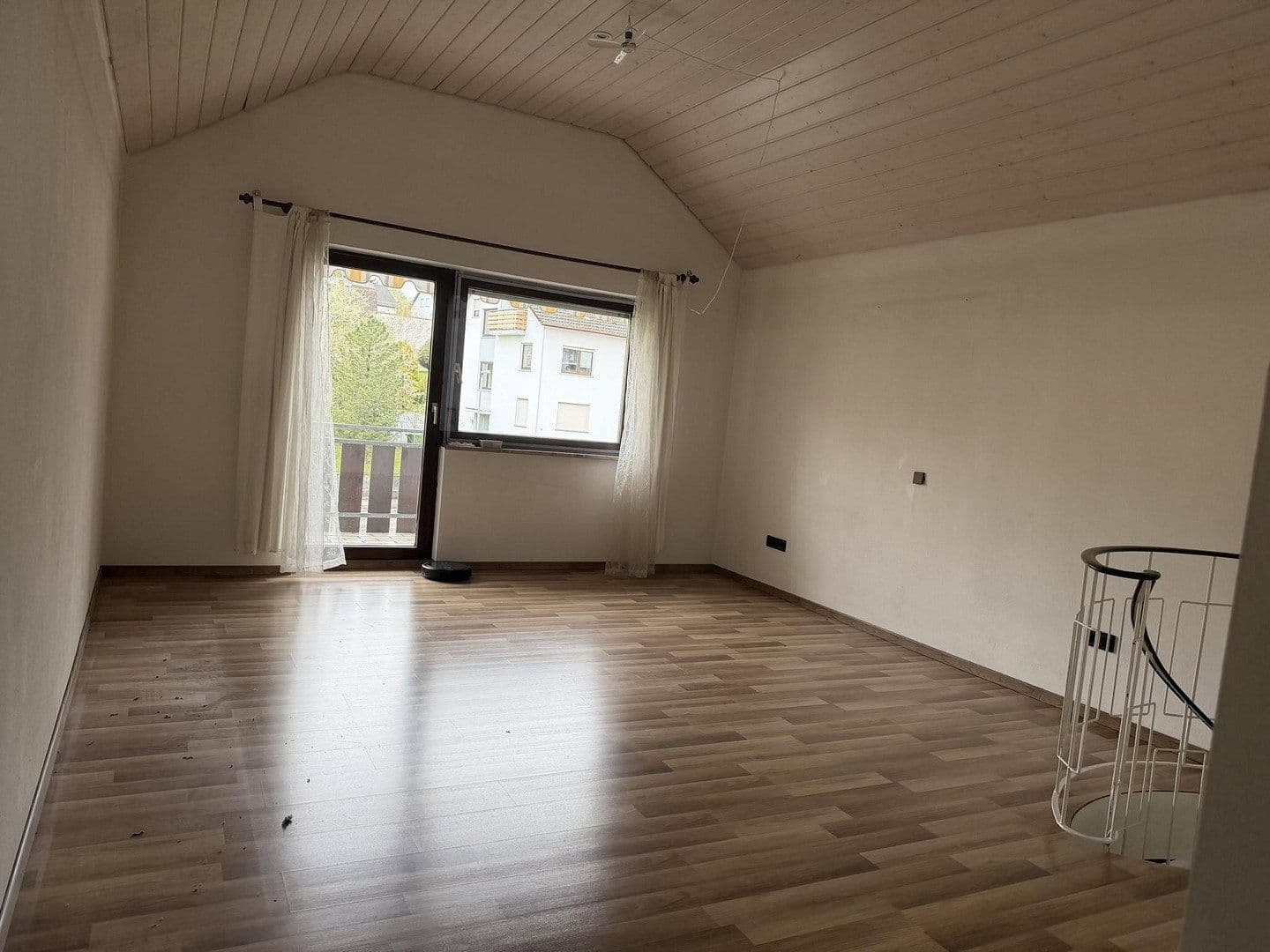Prodej domu 160 m², pozemek 263 m², Bergstr. 4a, Pfinztal, Bádensko-Württembersko Prodej domu 160 m², pozemek 263 m², Bergstr. 4a, Pfinztal, Bádensko-Württembersko