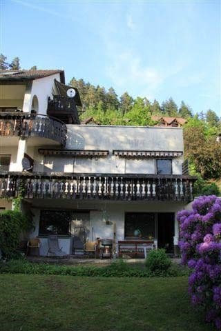 Prodej domu 653 m², pozemek 1.470 m², Bad Liebenzell, Bádensko-Württembersko Prodej domu 653 m², pozemek 1.470 m², Bad Liebenzell, Bádensko-Württembersko