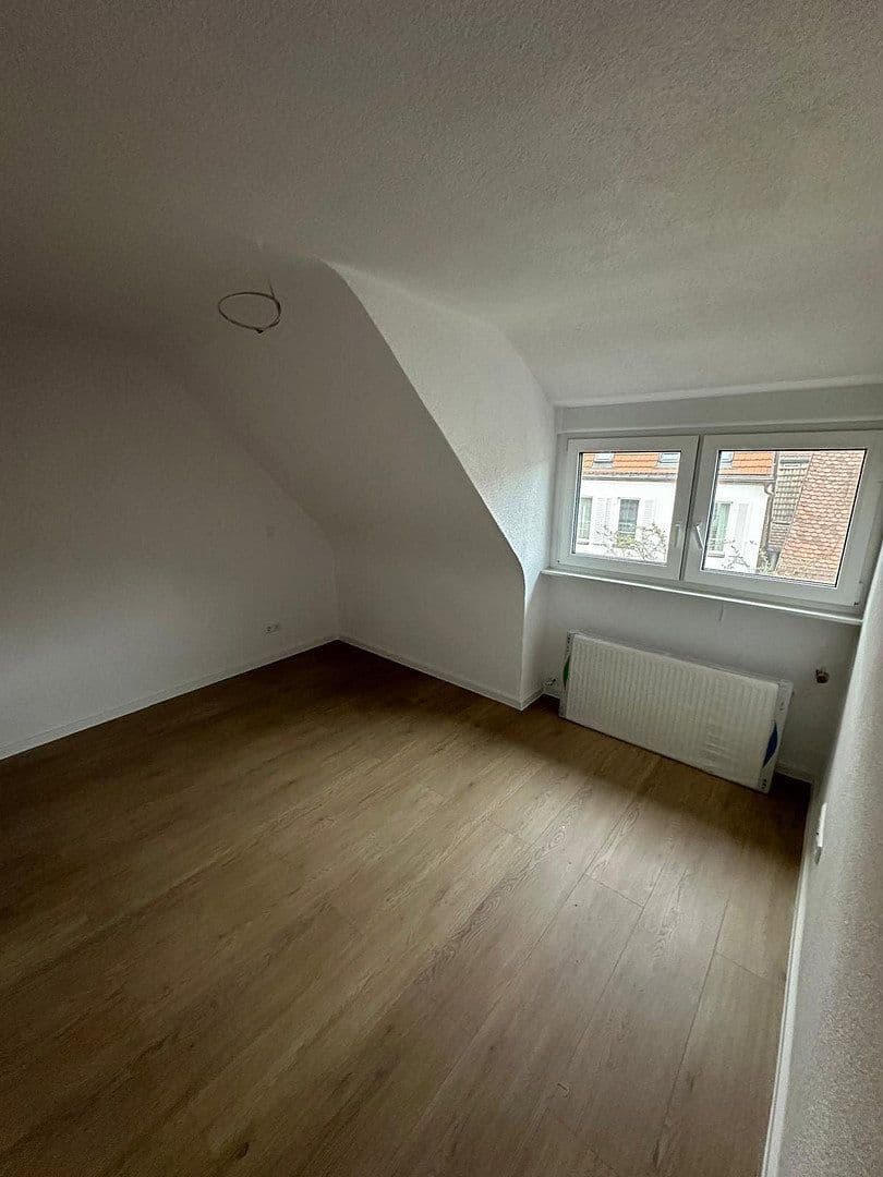 Pronájem bytu 3+1 63 m², Spreuergasse 37, Stuttgart, Bádensko-Württembersko Pronájem bytu 3+1 63 m², Spreuergasse 37, Stuttgart, Bádensko-Württembersko