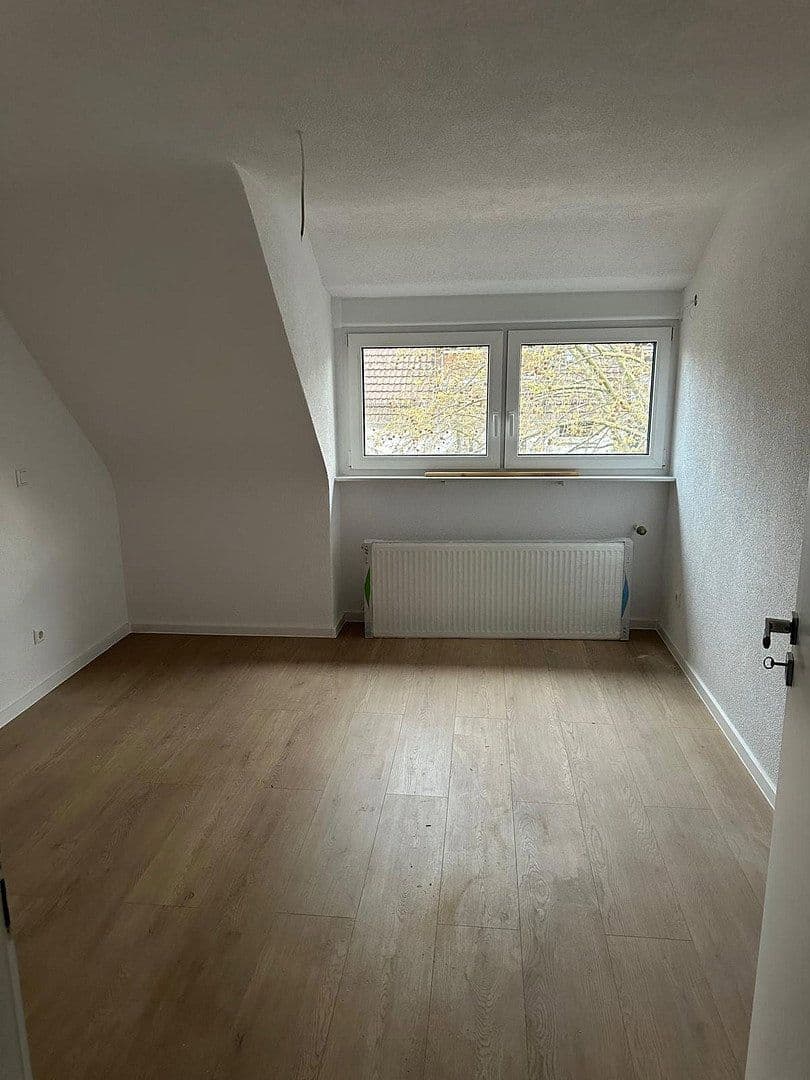 Pronájem bytu 3+1 63 m², Spreuergasse 37, Stuttgart, Bádensko-Württembersko Pronájem bytu 3+1 63 m², Spreuergasse 37, Stuttgart, Bádensko-Württembersko