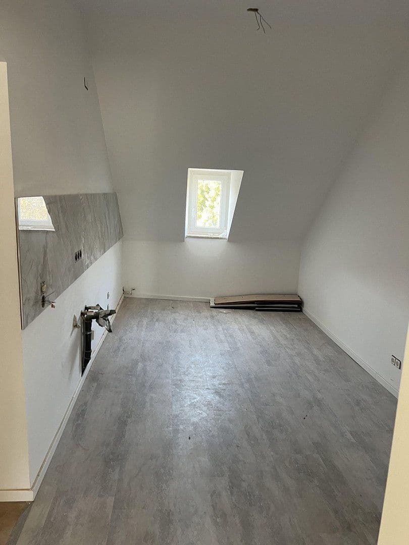 Pronájem bytu 2+1 60 m², Schulenburger Landstr 55, Hannover, Dolní Sasko Pronájem bytu 2+1 60 m², Schulenburger Landstr 55, Hannover, Dolní Sasko