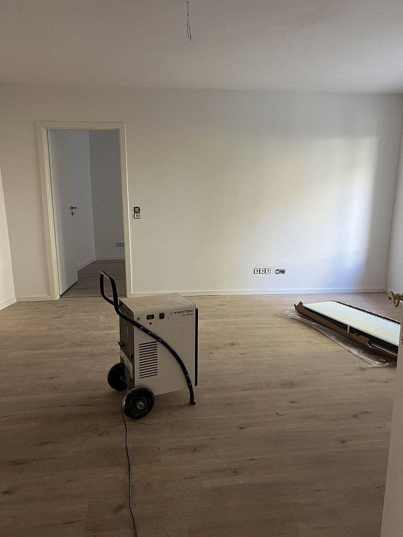 Pronájem bytu 2+1 60 m², Schulenburger Landstr 55, Hannover, Dolní Sasko Pronájem bytu 2+1 60 m², Schulenburger Landstr 55, Hannover, Dolní Sasko