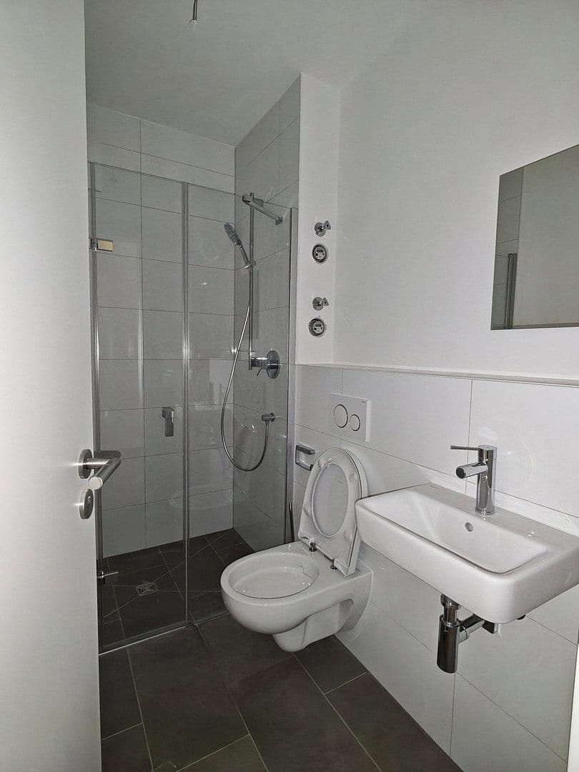 Pronájem bytu 4+1 93 m², Donnersbergring 4, Darmstadt, Hessen Pronájem bytu 4+1 93 m², Donnersbergring 4, Darmstadt, Hessen