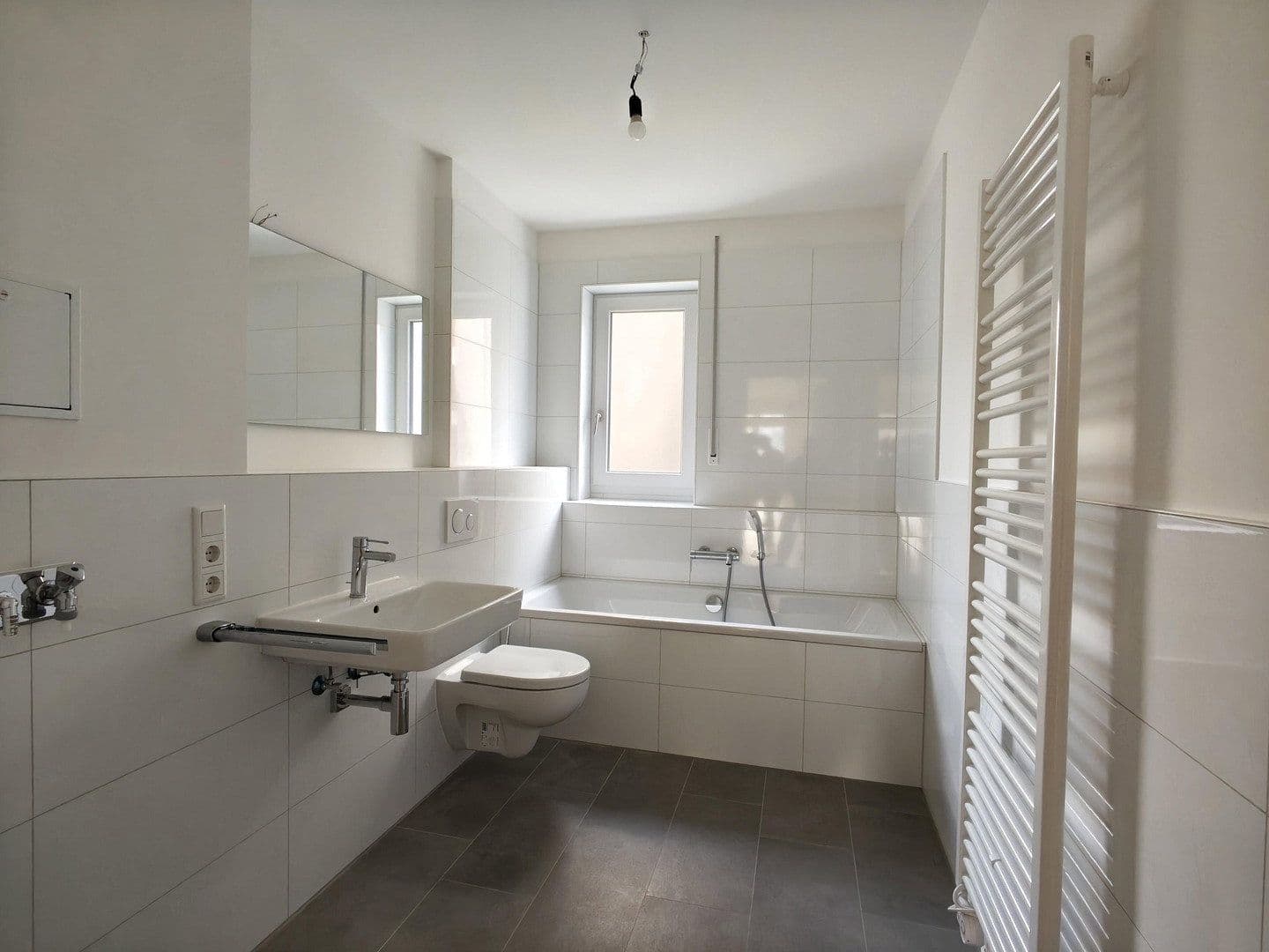 Pronájem bytu 4+1 93 m², Donnersbergring 4, Darmstadt, Hessen Pronájem bytu 4+1 93 m², Donnersbergring 4, Darmstadt, Hessen