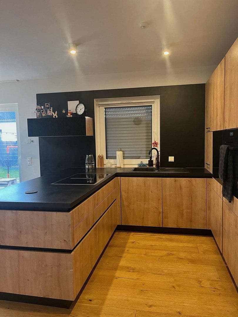 Prodej domu 160 m², pozemek 700 m², Taucha, Sasko Prodej domu 160 m², pozemek 700 m², Taucha, Sasko