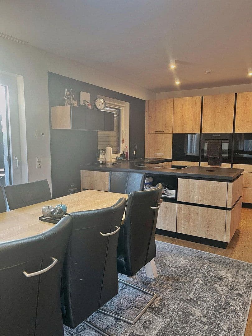 Prodej domu 160 m², pozemek 700 m², Taucha, Sasko Prodej domu 160 m², pozemek 700 m², Taucha, Sasko