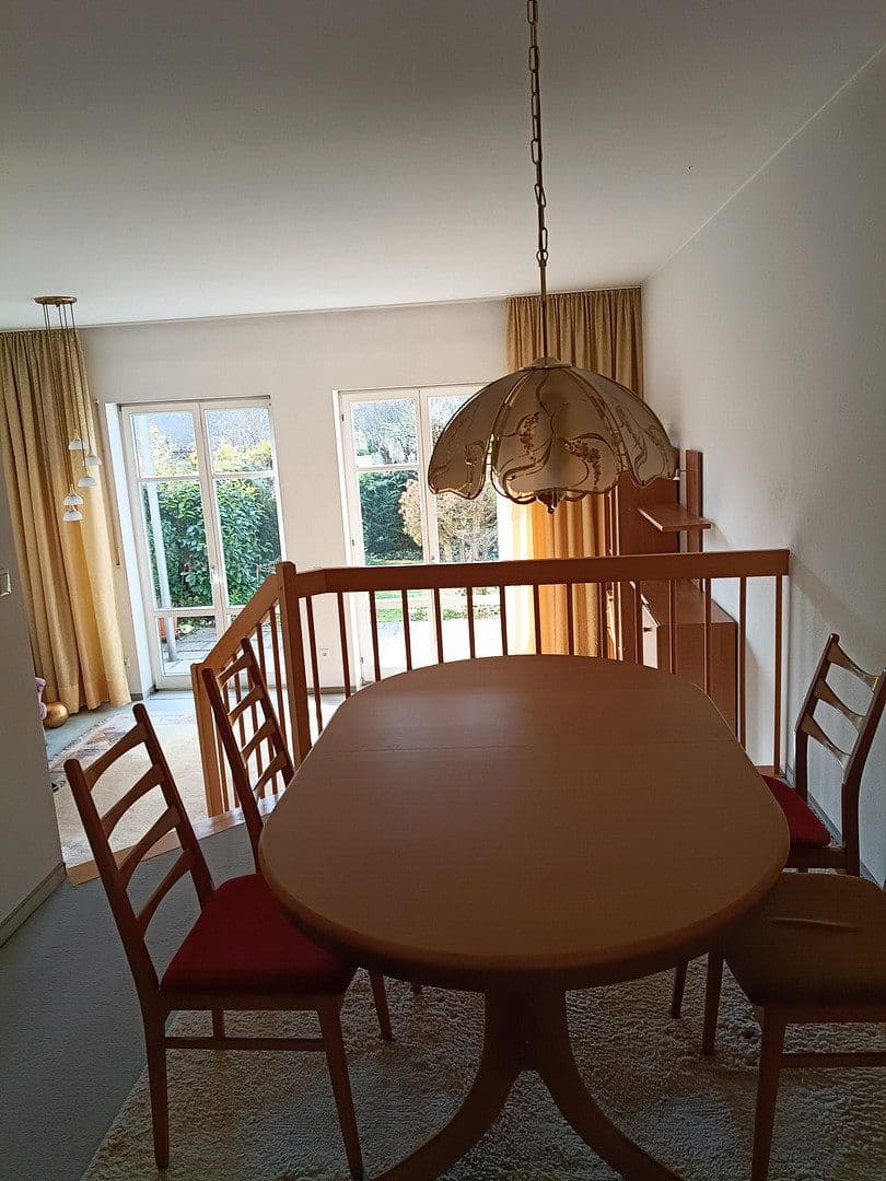 Prodej domu 146 m², pozemek 160 m², Alte Poststraße 27, Hohenkammer, Bavorsko Prodej domu 146 m², pozemek 160 m², Alte Poststraße 27, Hohenkammer, Bavorsko