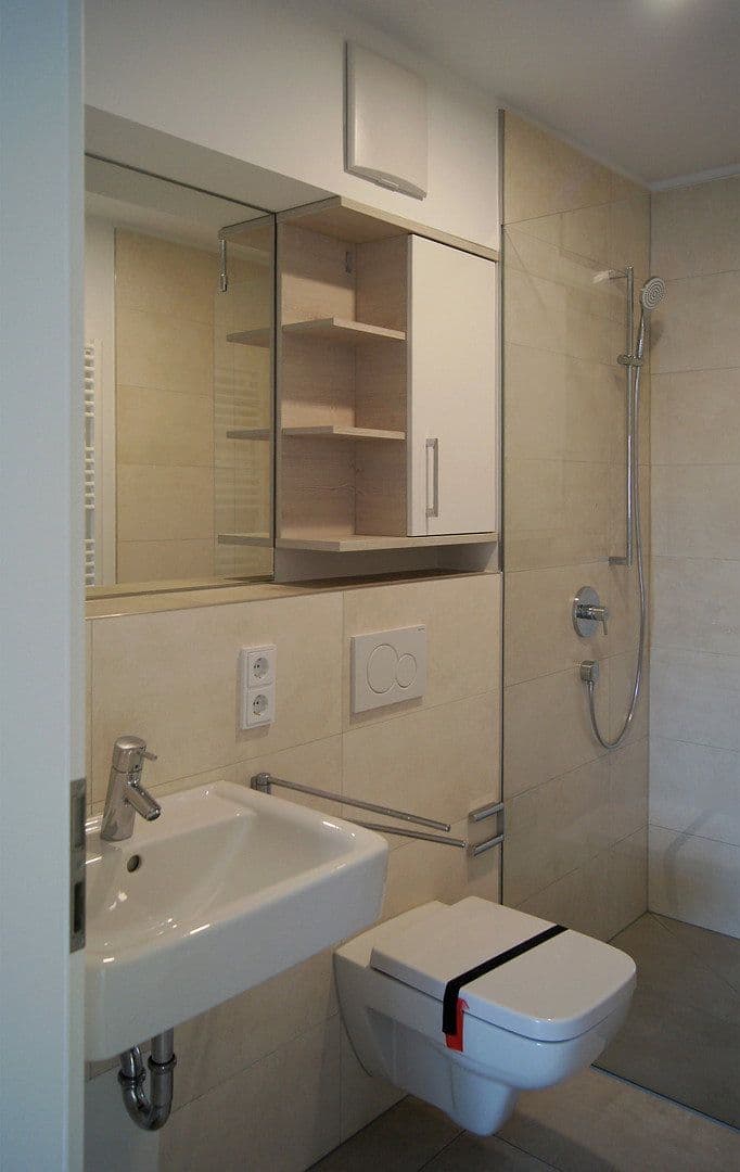 Pronájem bytu 2+1 69 m², Richard-Tauber-Straße 3, München, Bavorsko Pronájem bytu 2+1 69 m², Richard-Tauber-Straße 3, München, Bavorsko