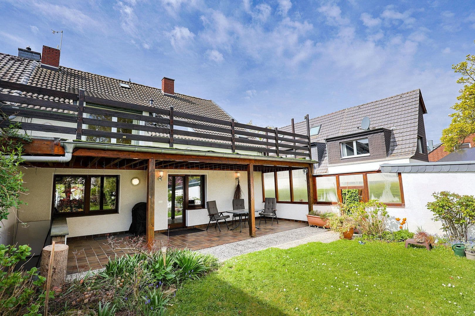 Prodej domu 144 m², pozemek 870 m², Josef-Steins-Straße 72, Dormagen, Severní Porýní-Vestfálsko Prodej domu 144 m², pozemek 870 m², Josef-Steins-Straße 72, Dormagen, Severní Porýní-Vestfálsko