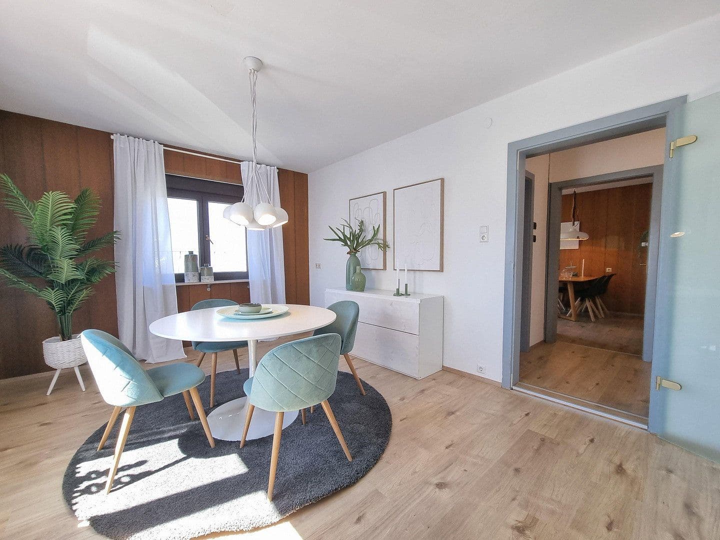 Prodej bytu 5+kk 125 m², Lessingstr. 23, Singen (Hohentwiel), Bádensko-Württembersko Prodej bytu 5+kk 125 m², Lessingstr. 23, Singen (Hohentwiel), Bádensko-Württembersko