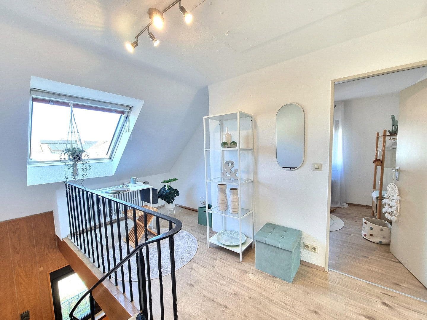 Prodej bytu 5+kk 125 m², Lessingstr. 23, Singen (Hohentwiel), Bádensko-Württembersko Prodej bytu 5+kk 125 m², Lessingstr. 23, Singen (Hohentwiel), Bádensko-Württembersko