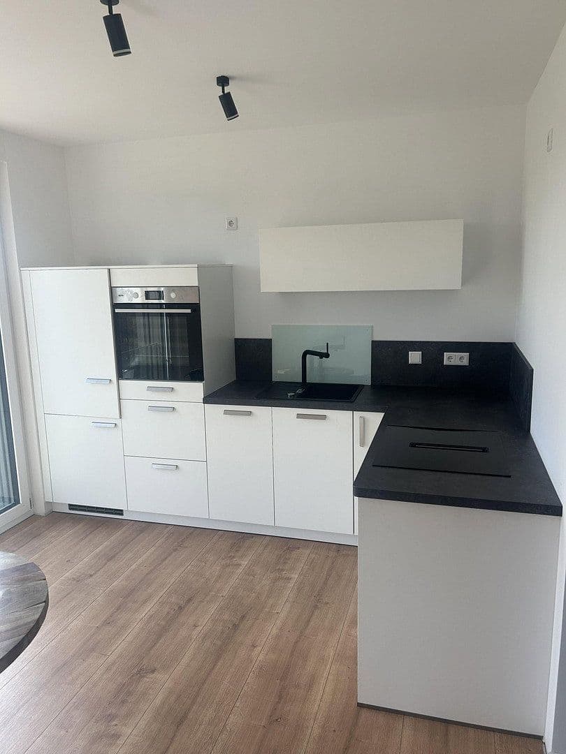 Pronájem bytu 2+kk 58 m², Kamillenweg 32, Osnabrück, Dolní Sasko Pronájem bytu 2+kk 58 m², Kamillenweg 32, Osnabrück, Dolní Sasko