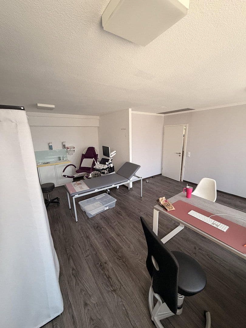 Pronájem kanceláře 170 m², Bismarckstraße 4, Pinneberg, Šlesvicko-Holštýnsko Pronájem kanceláře 170 m², Bismarckstraße 4, Pinneberg, Šlesvicko-Holštýnsko