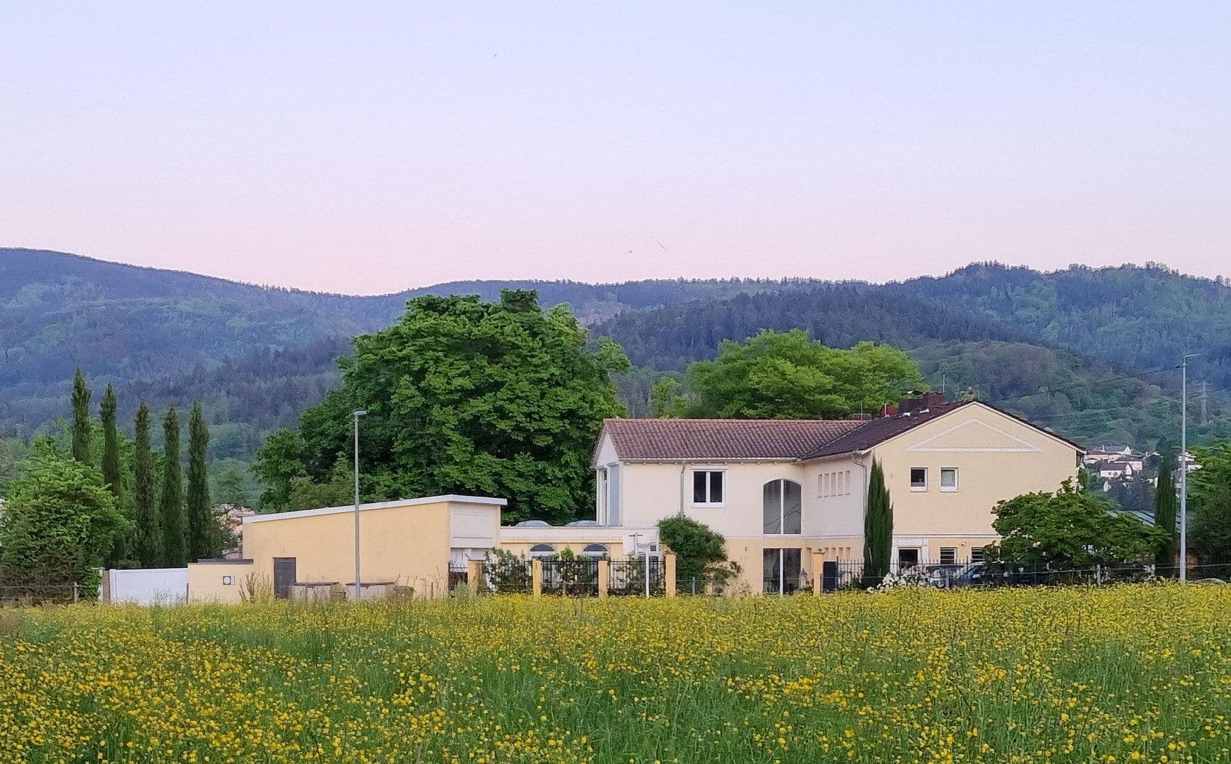 Prodej domu 450 m², pozemek 5.000 m², Gernsbach, Bádensko-Württembersko Prodej domu 450 m², pozemek 5.000 m², Gernsbach, Bádensko-Württembersko