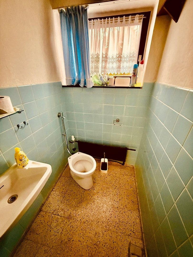 Prodej domu 140 m², pozemek 259 m², Rostocker Straße 20, Saarbrücken, Země Sársko Prodej domu 140 m², pozemek 259 m², Rostocker Straße 20, Saarbrücken, Země Sársko